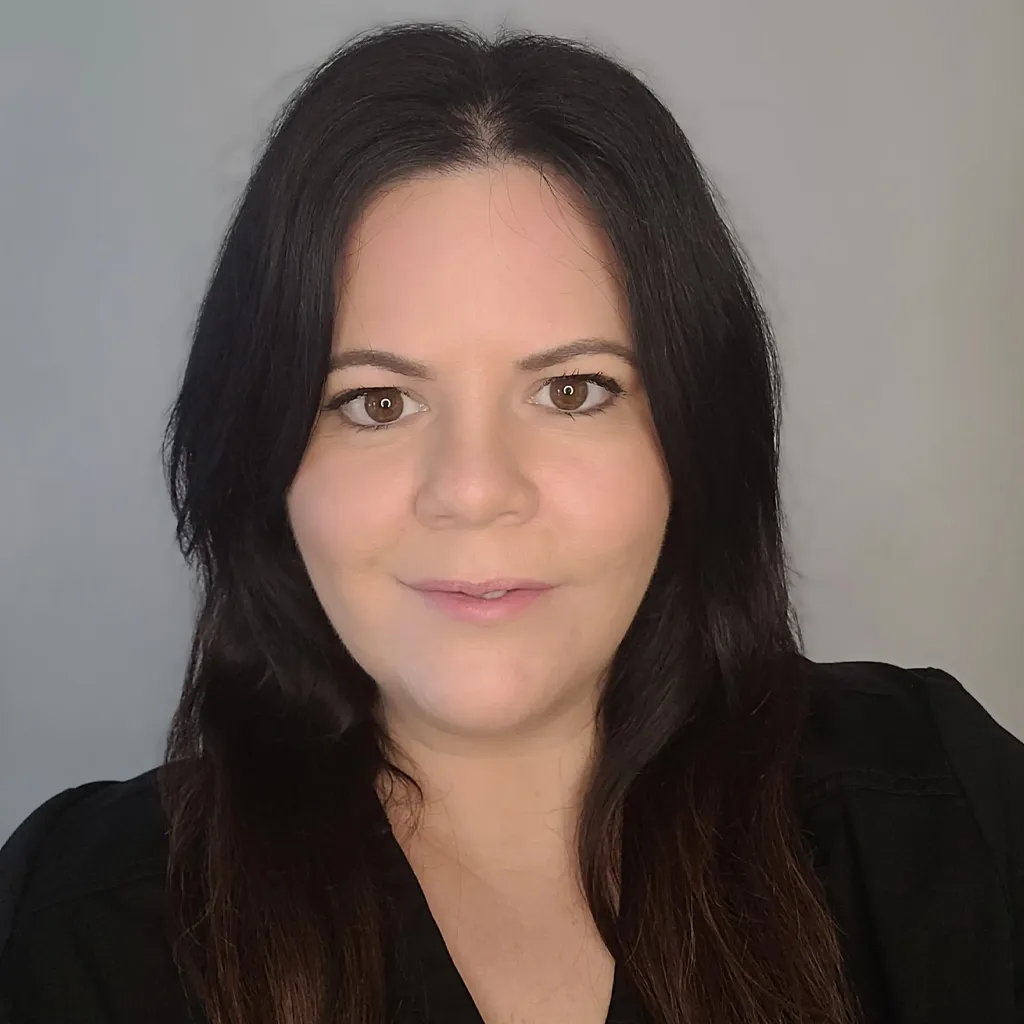Tanya Hosking, LMT